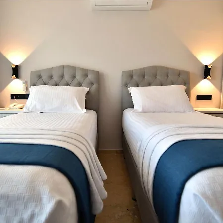 Tahiraga Hotel