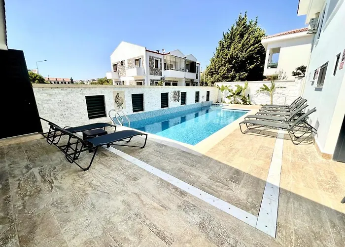 Tahiraga Ξενοδοχείο *